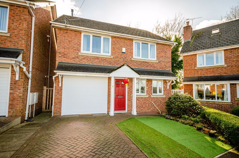 4 bed detached house for sale in Weymouth Gardens, Kings Road, Ashton
