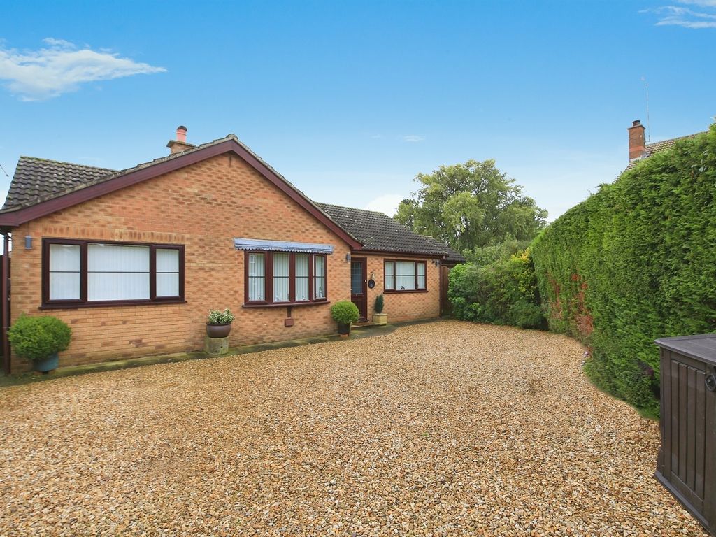 3 bed detached bungalow for sale in Mawford Close, Moulton Seas End, Spalding PE12, £325,000
