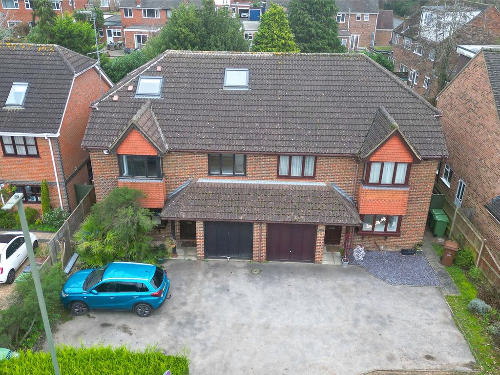 5 bed semidetached house for sale in Mytchett Road, Mytchett