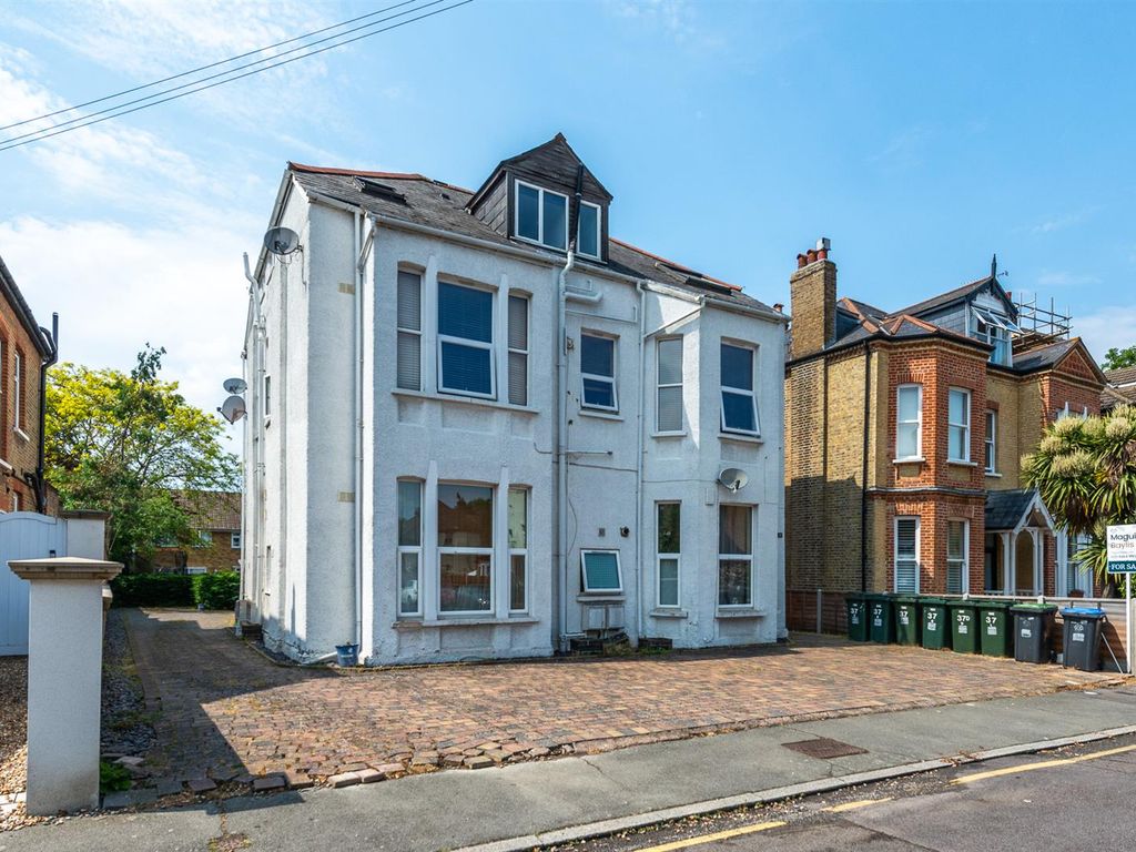 1 bed flat for sale in Cambridge Road, Bromley BR1, £250,000 Zoopla