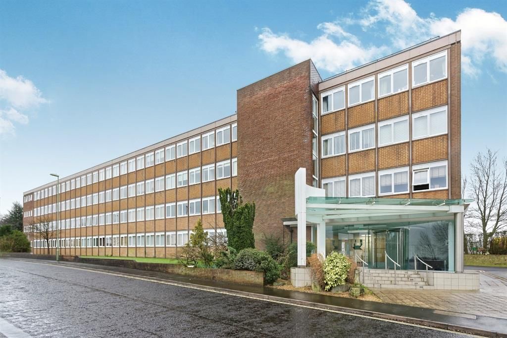 1 bed flat to rent in Wella Road, Basingstoke RG22, £900 pcm Zoopla