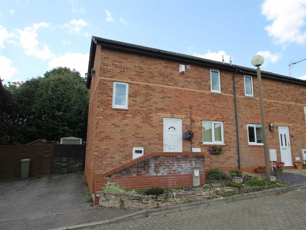 2 bed semidetached house to rent in Chaplin Grove, Crownhill, Milton