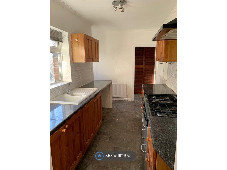 2 bed flat to rent in Northbourne Road, Jarrow NE32, £595 pcm Zoopla