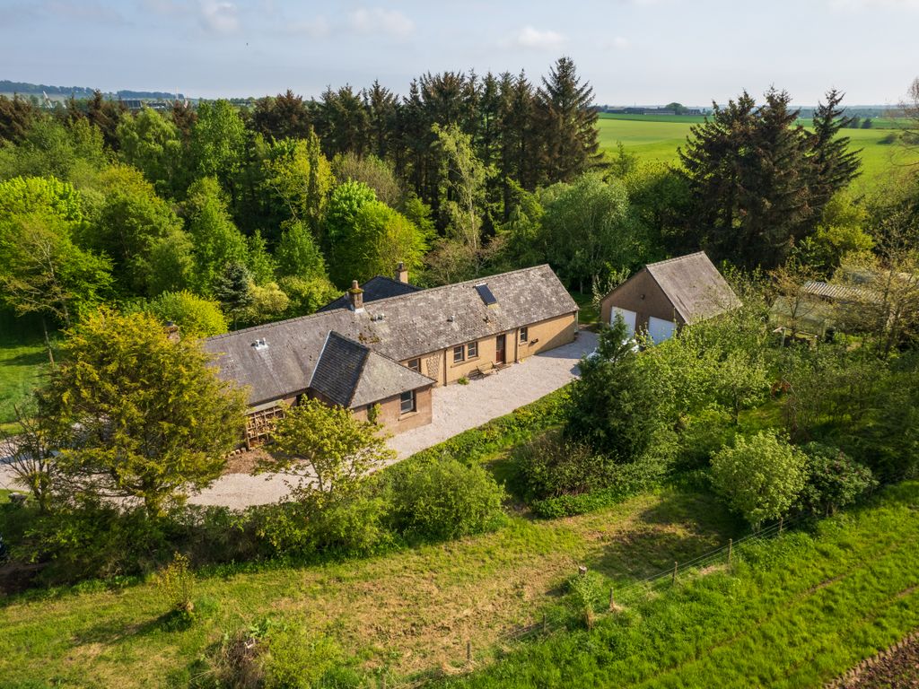 4 bed detached bungalow for sale in Laurencekirk AB30, £375,000 Zoopla