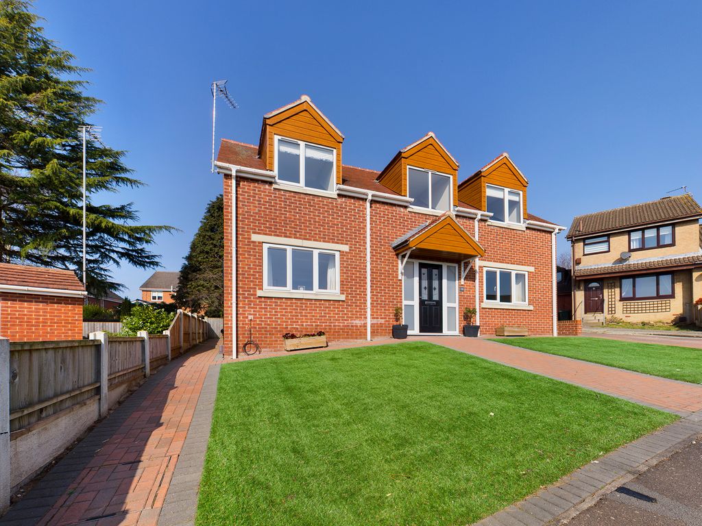 4 bed detached house for sale in Park View, Kiveton Park, Sheffield S26