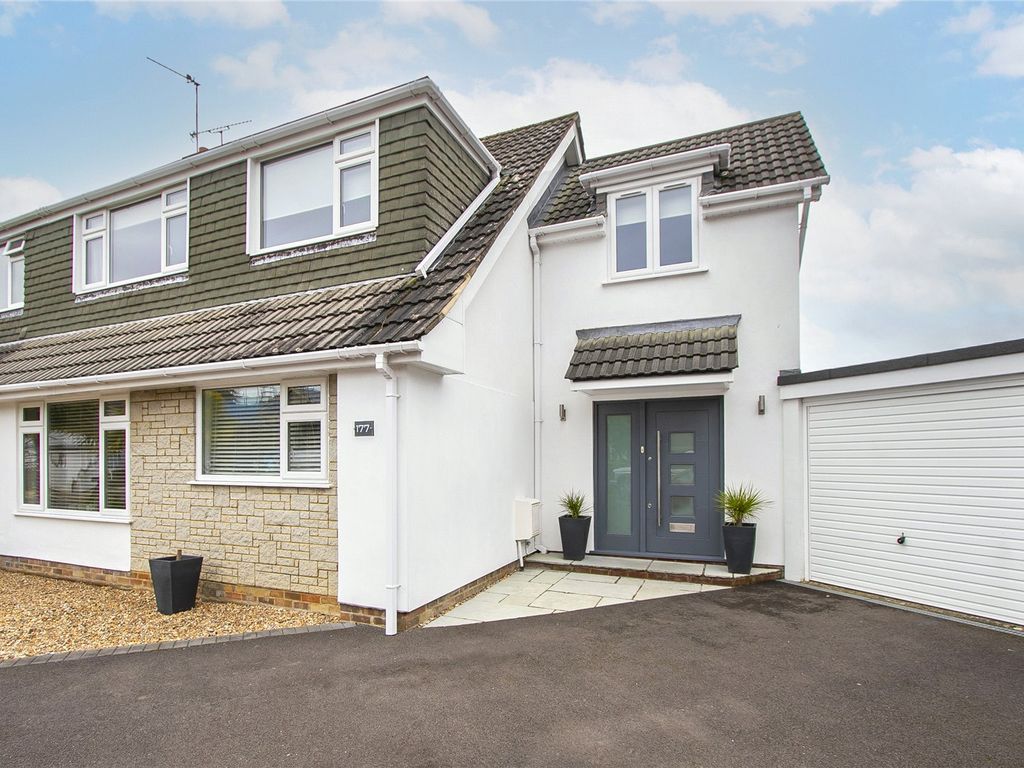 4 bed semidetached house for sale in South Western Crescent