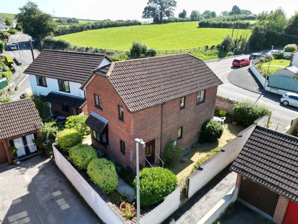 4 bed detached house for sale in Crokers Way, Ipplepen, Newton Abbot