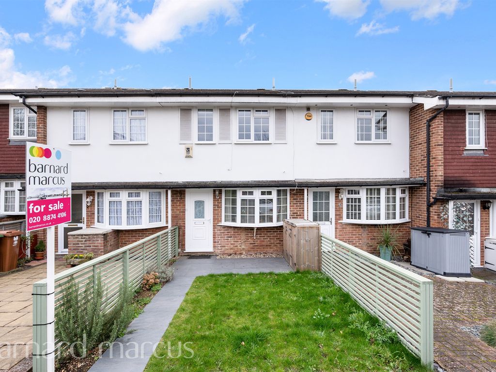 2 bed terraced house for sale in Trent Way, Worcester Park KT4, £