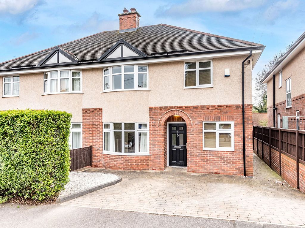 4 bed semidetached house for sale in Greystones Grange Road
