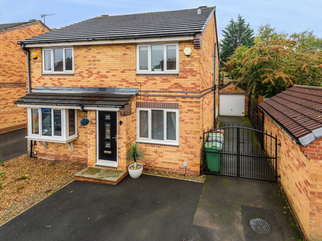 Martindale Drive, Leeds, West Yorkshire LS13  