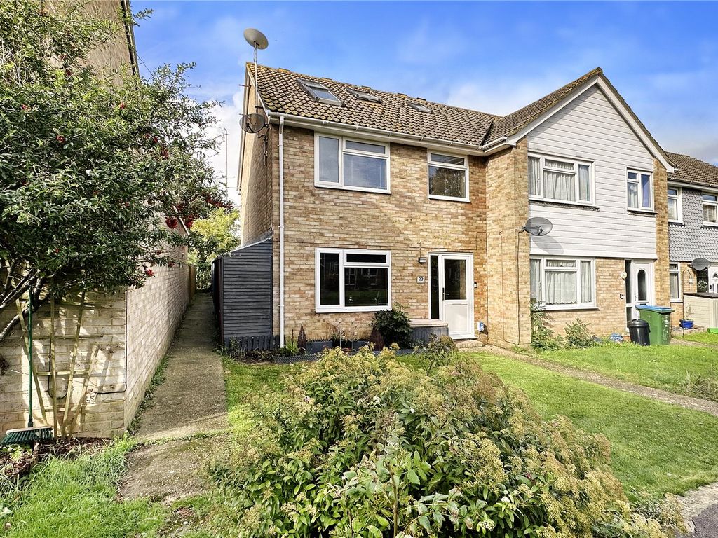 5 bed end terrace house for sale in Southfields Road, Littlehampton
