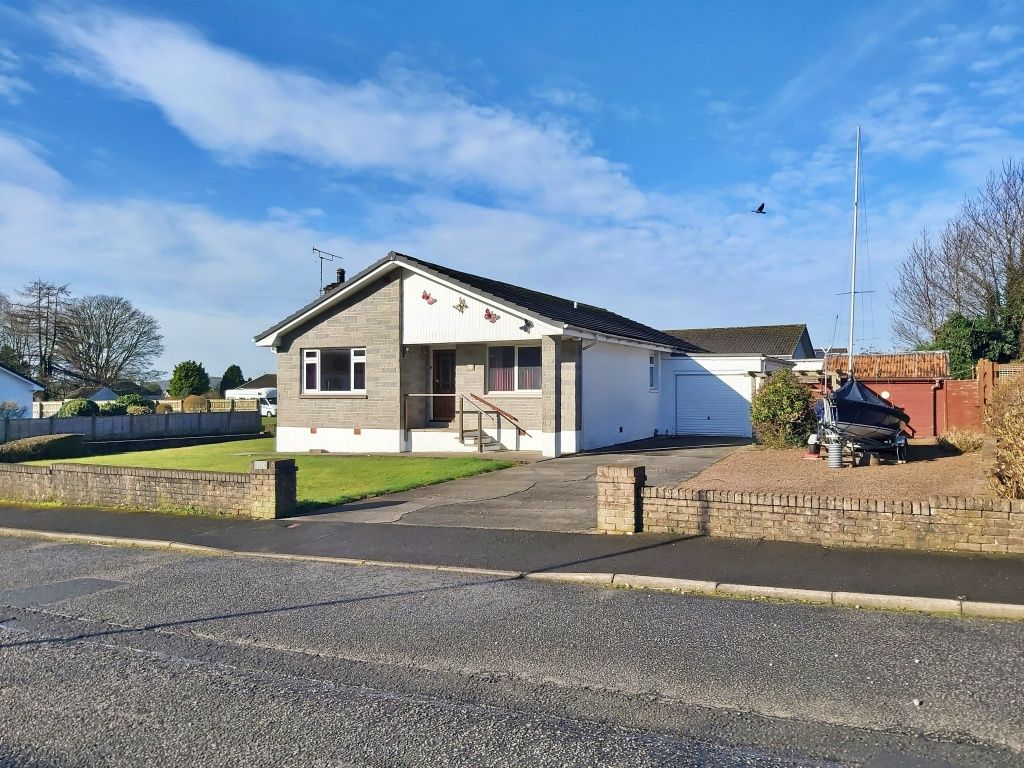 3 bed bungalow for sale in Holroyd Road, Kirkcudbright DG6, £250,000
