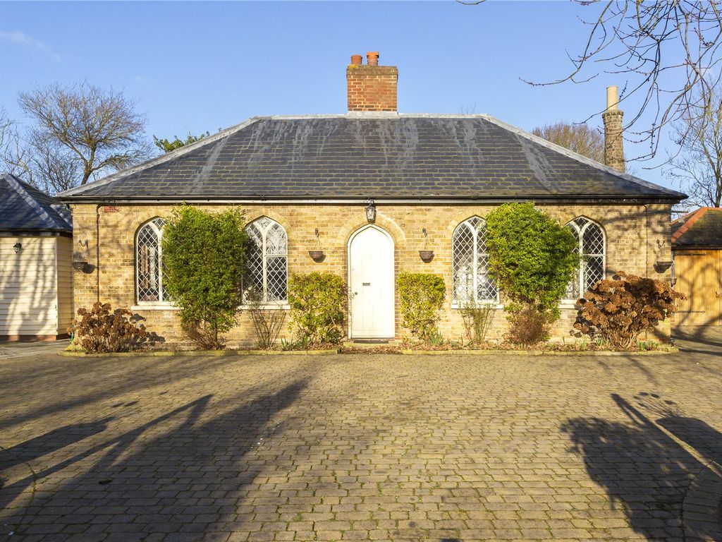 Property Details For Ivy Cottage Toot Hill Road Greensted Ongar