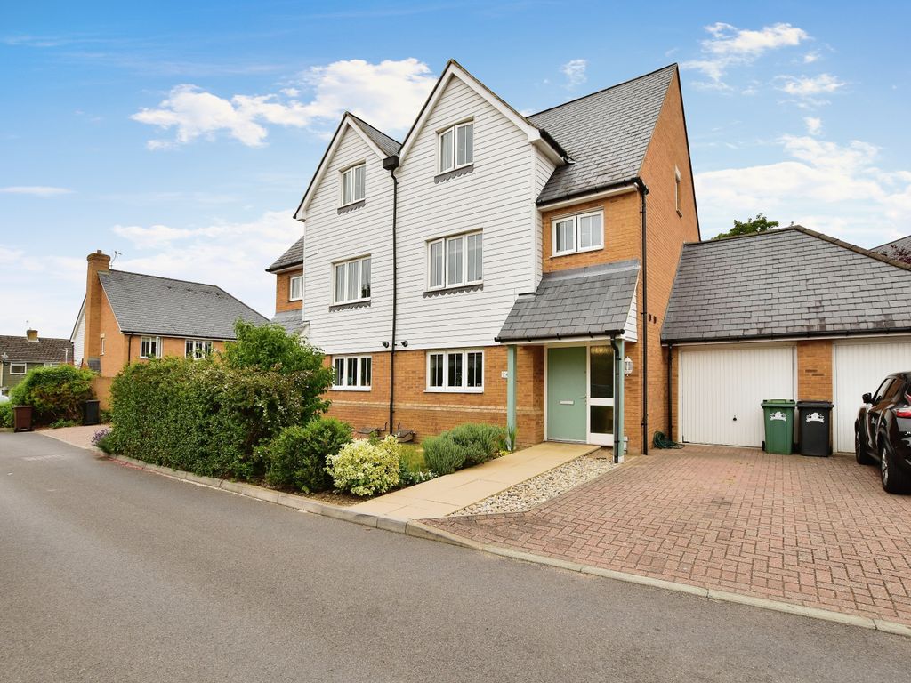 4 bed semidetached house for sale in Leonard Gould Way, Loose