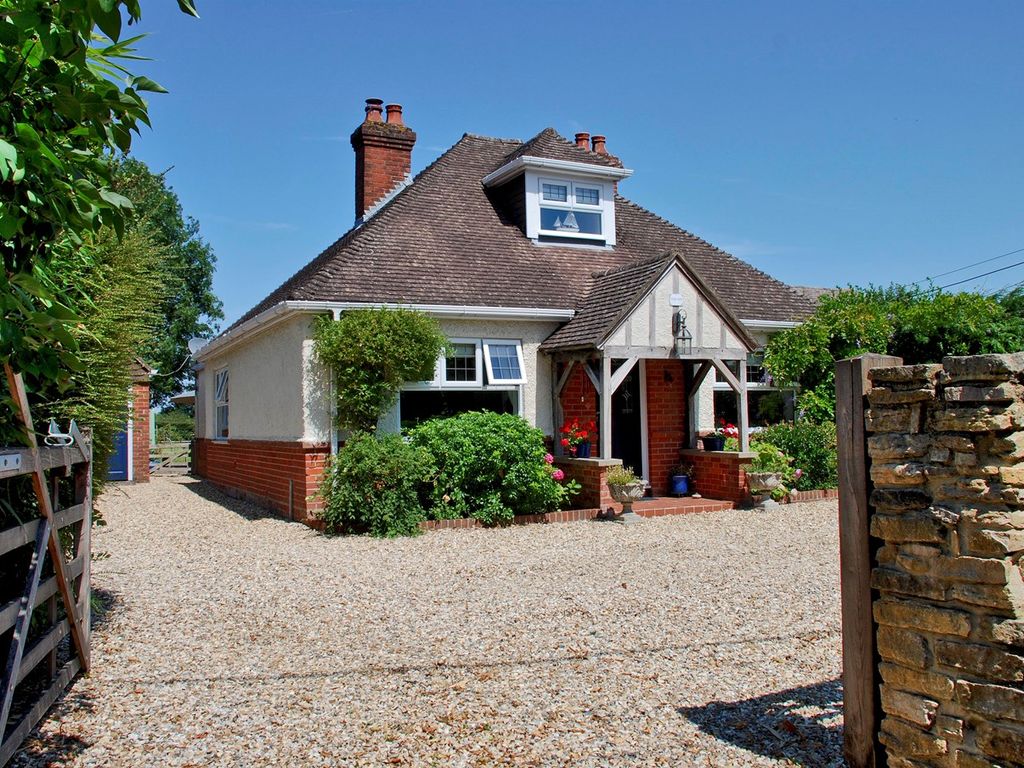 4 bed property for sale in Sway Road, Pennington, Lymington SO41 Zoopla