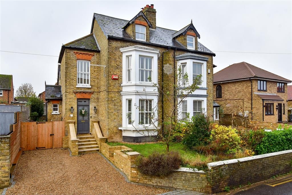 4 bed semidetached house for sale in High Street, Minster, Ramsgate