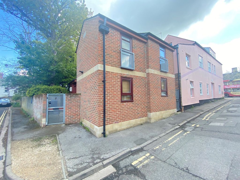 3 bed flat to rent in Caroline Street, St Clements, Oxford OX4 Zoopla