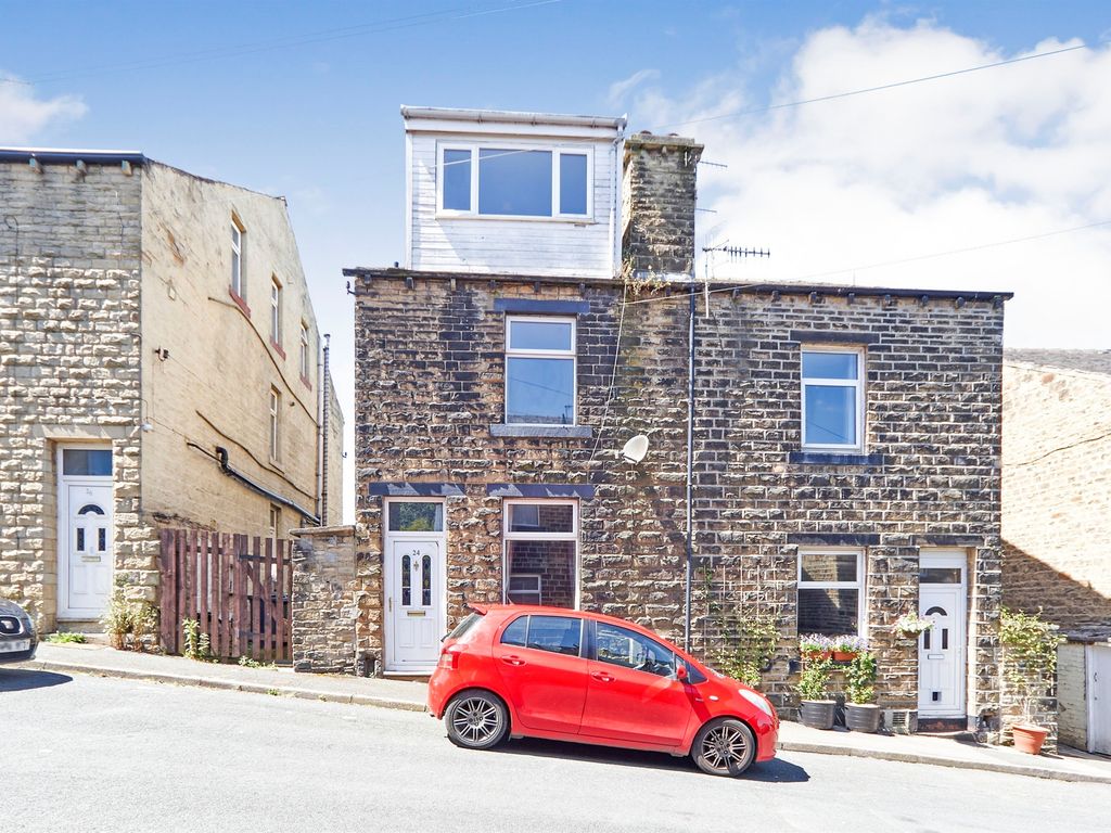 3 bed end terrace house for sale in Bracewell Street, Keighley BD21, £