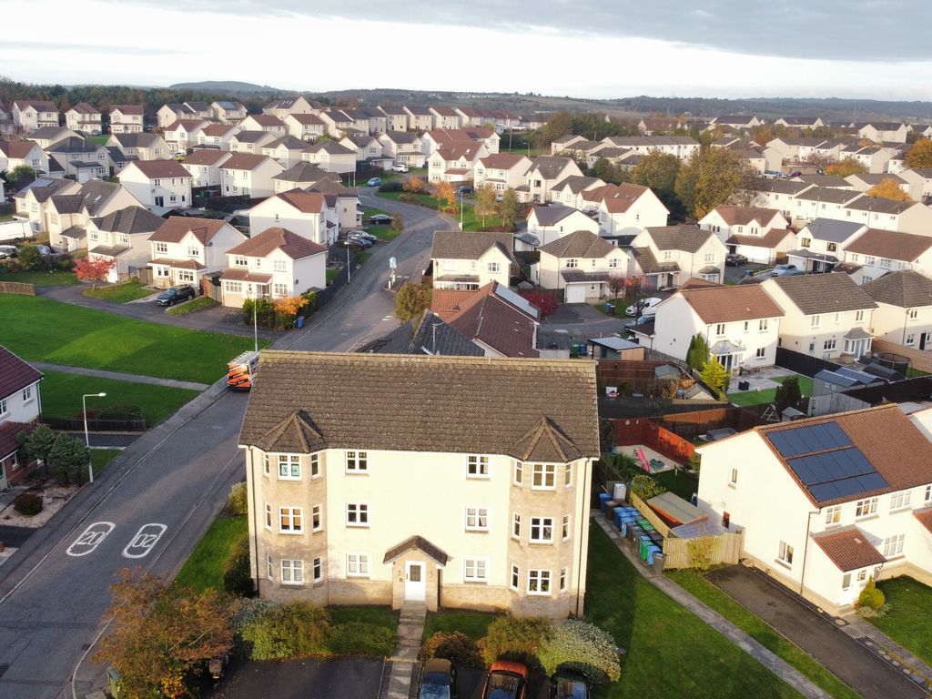 2 bed flat for sale in Peasehill Fauld, Rosyth, Dunfermline KY11, £