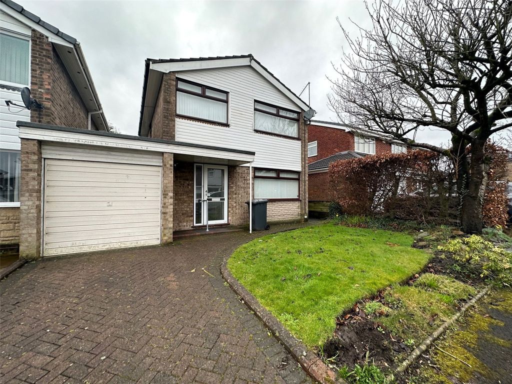 3 bed linkdetached house for sale in Thetford Close, Brandlesholme