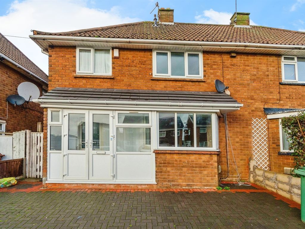 3 bed semidetached house for sale in Brockhurst Crescent, Walsall WS5