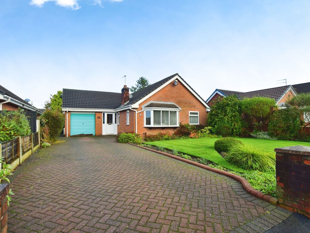 3 bed detached bungalow for sale in Shaftesbury Avenue, Altrincham WA15