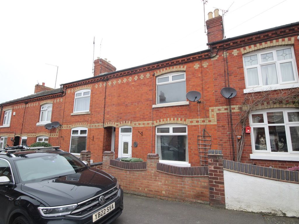 3 bed terraced house to rent in Milton Road, Little Irchester NN8, £875