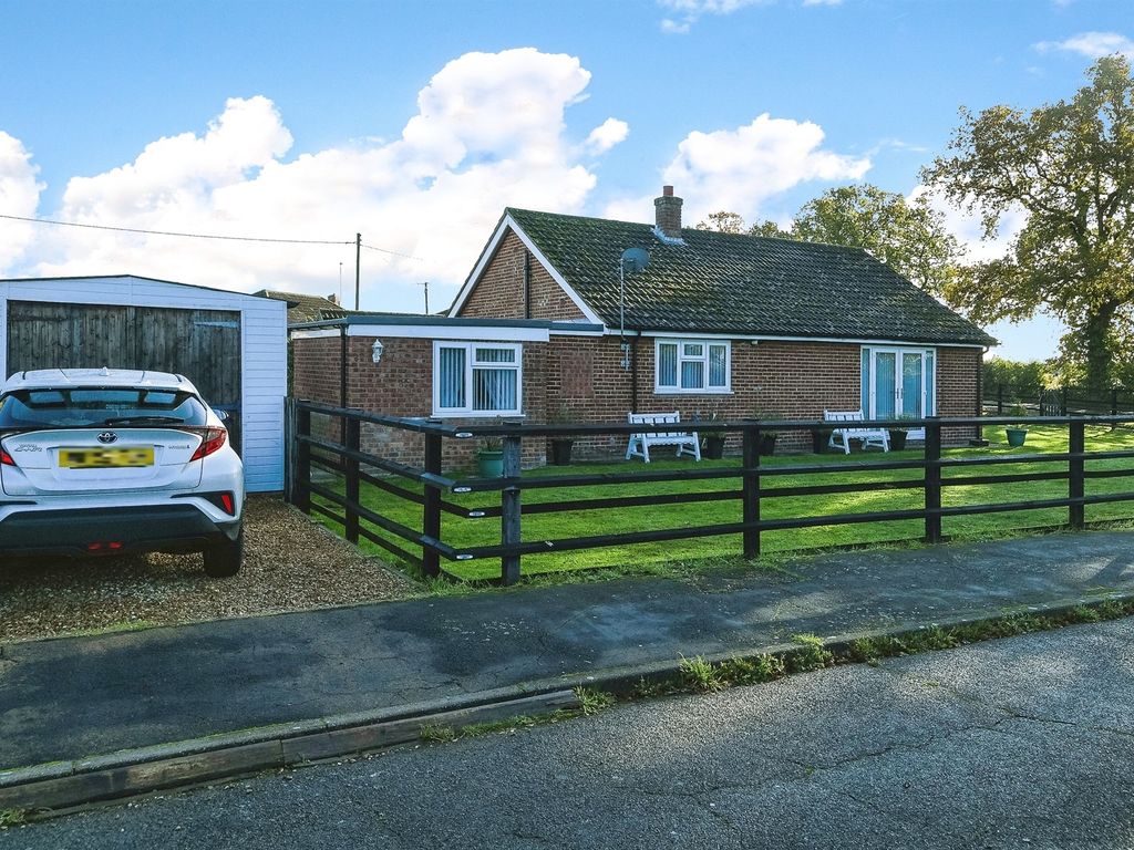 4 bed detached bungalow for sale in Fen Road, Watlington, King's Lynn