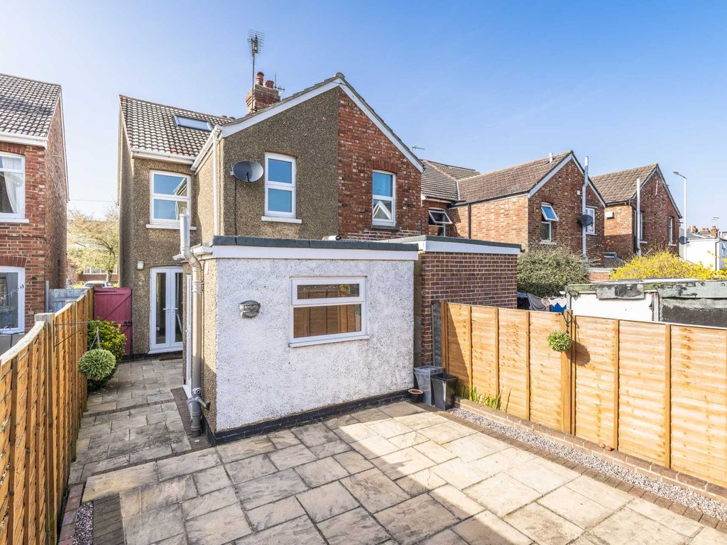 3 bed semidetached house for sale in Powder Mill Lane, High Brooms