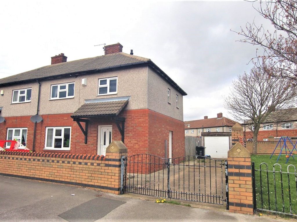 3 bed semidetached house for sale in Crown Avenue, Cudworth, Barnsley