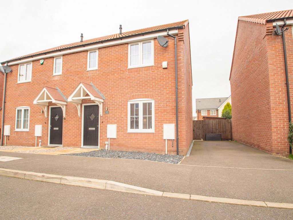 3 bed semidetached house for sale in Spencer Road, Crowland