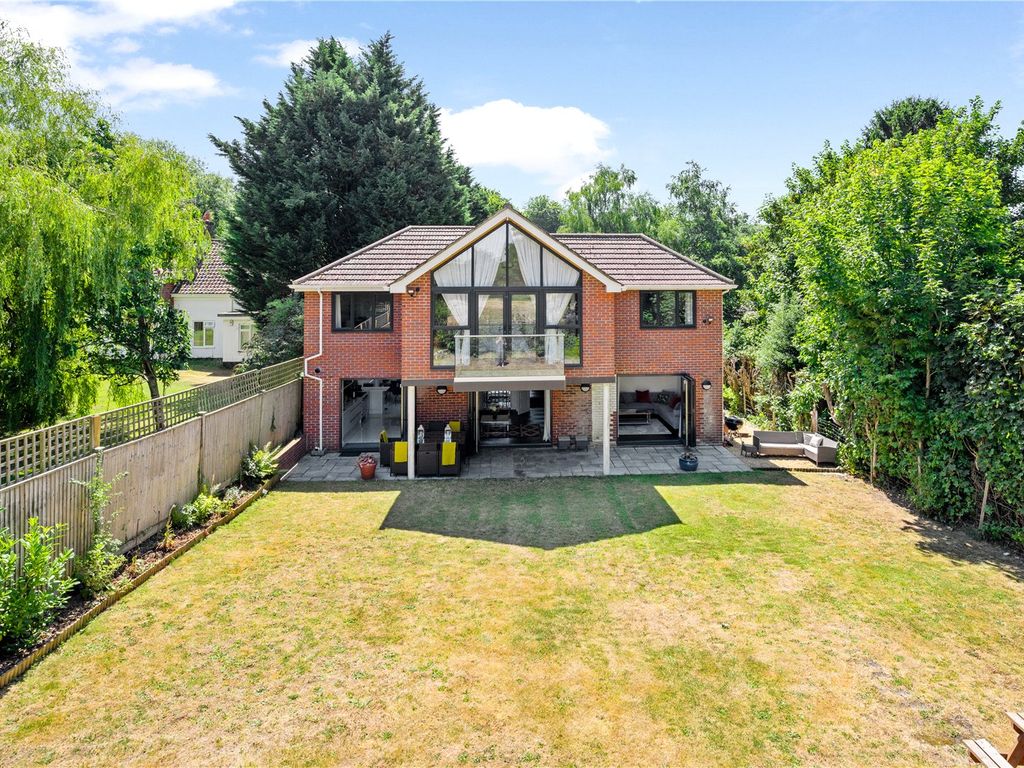 5 bed detached house for sale in Chilworth Old Village, Chilworth, Southampton, Hampshire SO16