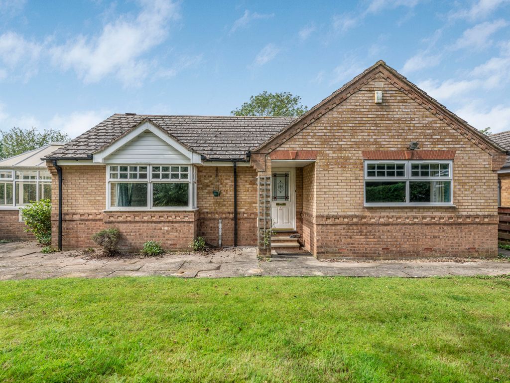 3 bed detached bungalow for sale in Tiplady Close, Easingwold, York