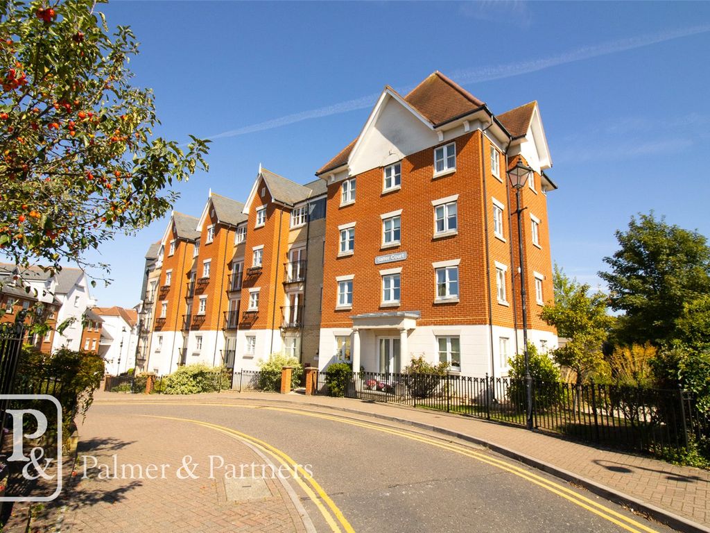 2 bed flat for sale in St. Marys Fields, Colchester, Essex CO3, £