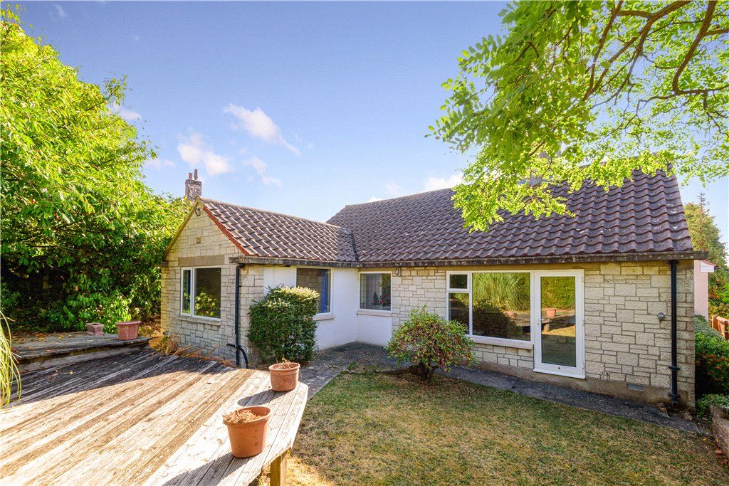 4 bed bungalow for sale in West Bourton Road, Bourton, Gillingham