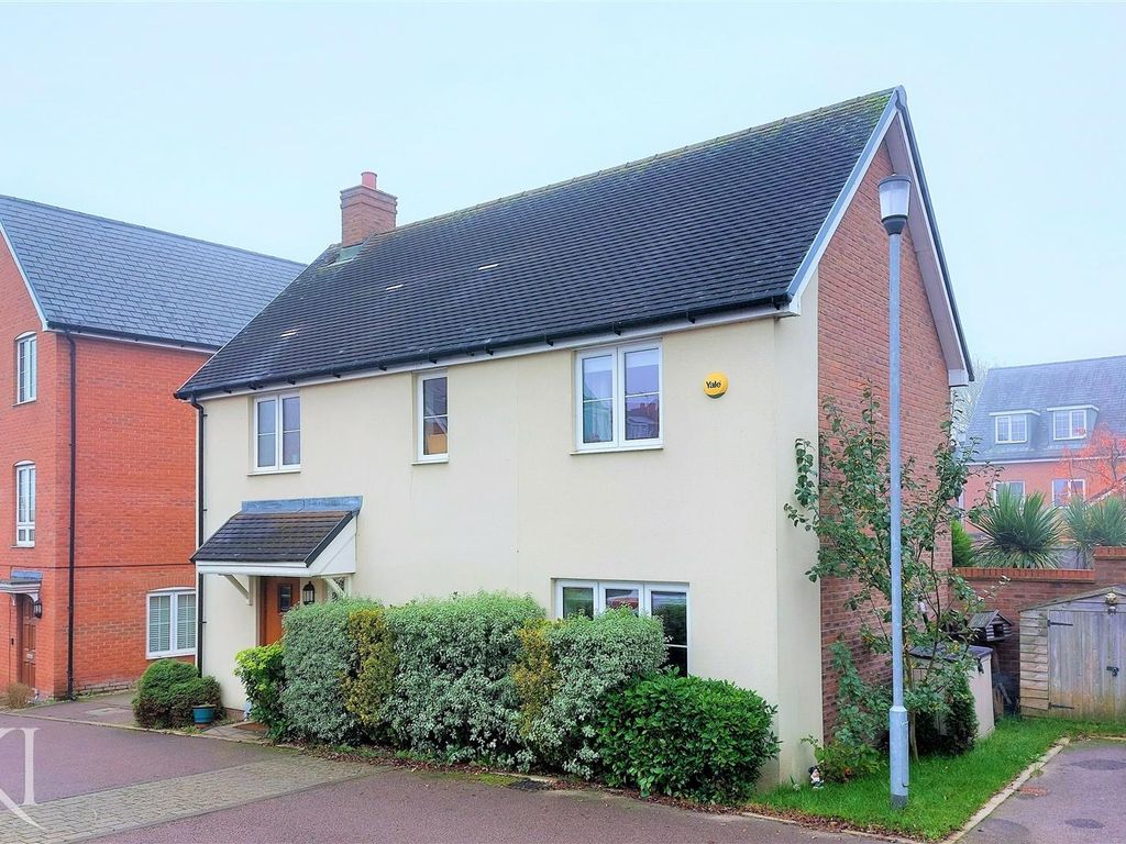 3 bed detached house for sale in Clements Close, Puckeridge, Ware SG11
