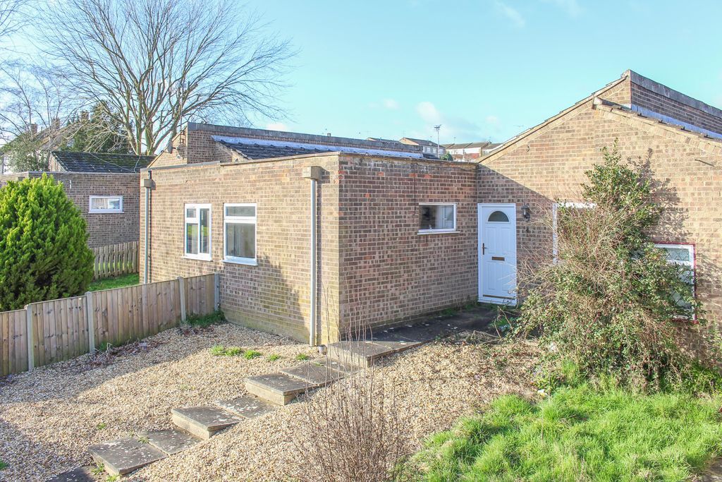 3 bed terraced bungalow for sale in Corbet Ride, Leighton Buzzard LU7