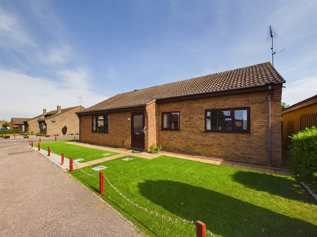 3 bed detached bungalow for sale in Guiltcross Way, Downham Market PE38
