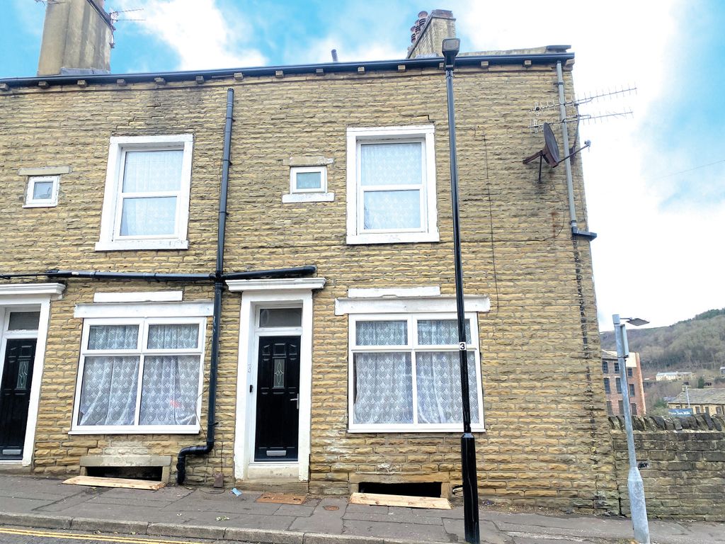 2 bed end terrace house for sale in New Road, Halifax HX1 Zoopla