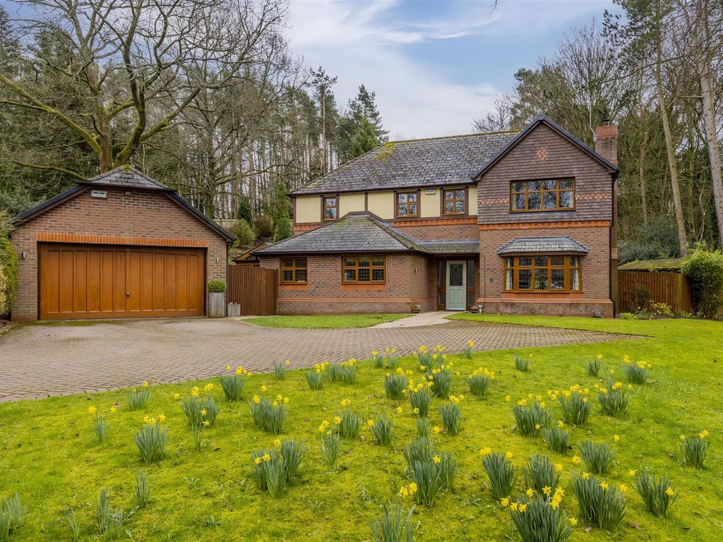 4 bed detached house for sale in West Drive, Cheddleton, Staffordshire