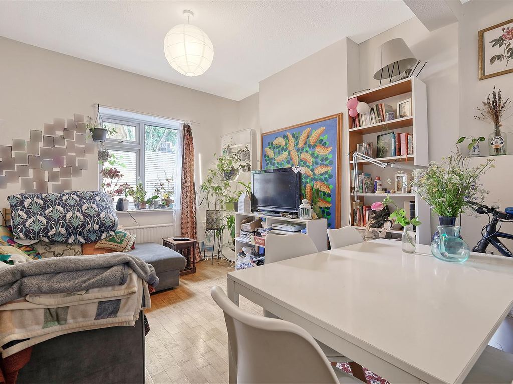 4 bed to rent in Witley Road, London N19, £3,800 pcm Zoopla