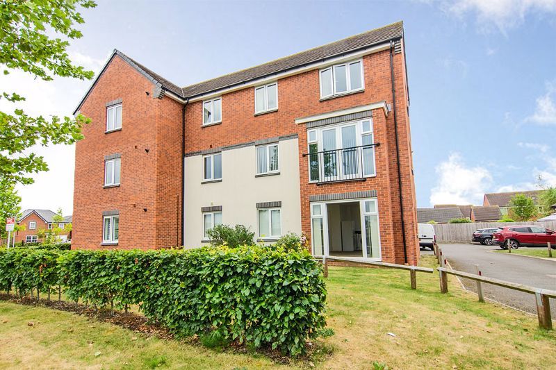 2 bed flat to rent in Collis Close, Burntwood WS7 Zoopla