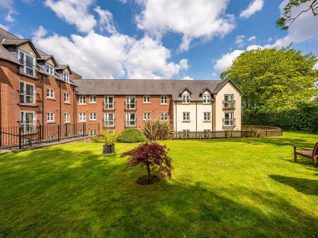 1 bed flat for sale in Pritchard Court, Cardiff Road, Llandaff, Cardiff
