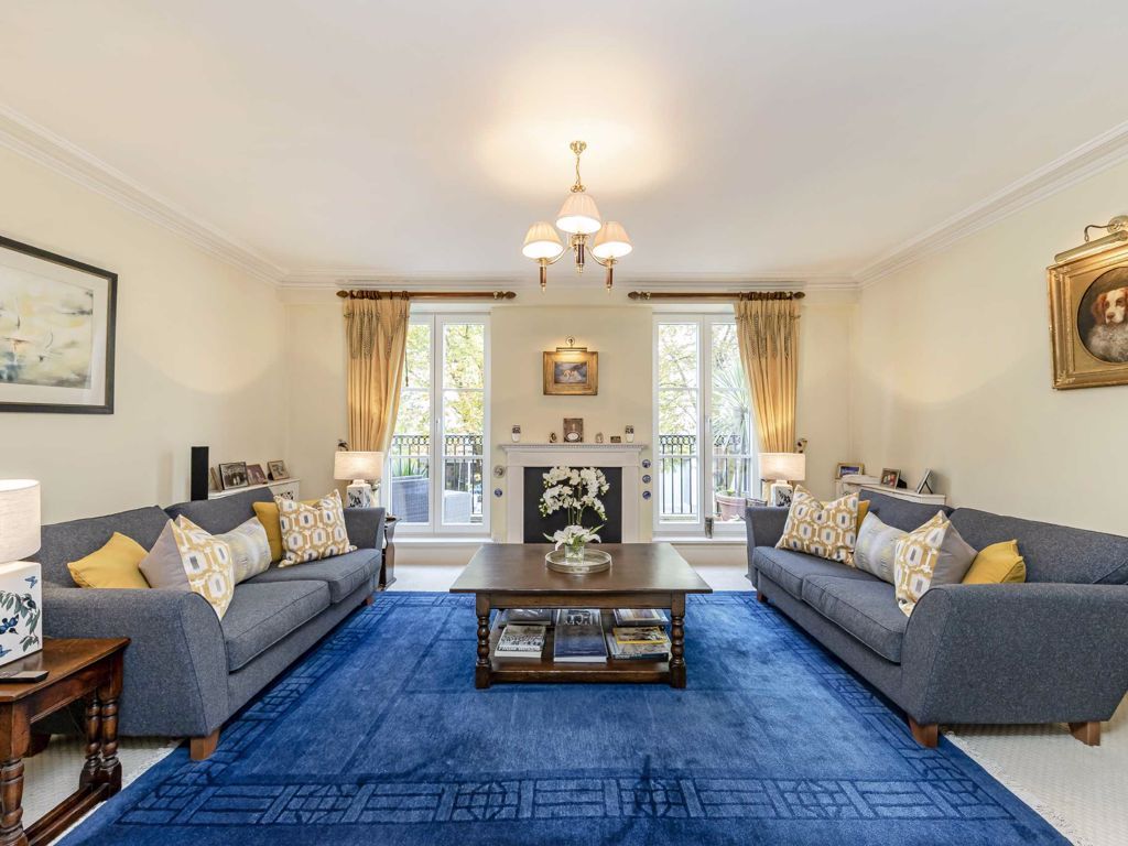 Admiral Square, Chelsea Harbour, London SW10  