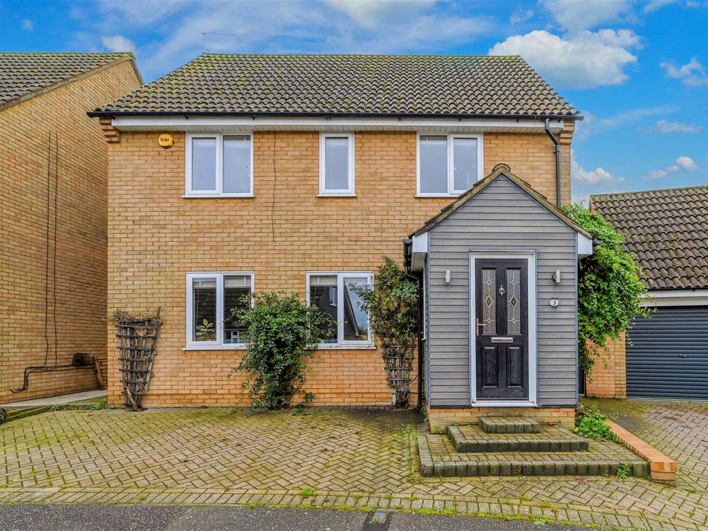 3 bed detached house for sale in Munnings Way, Lawford, Manningtree