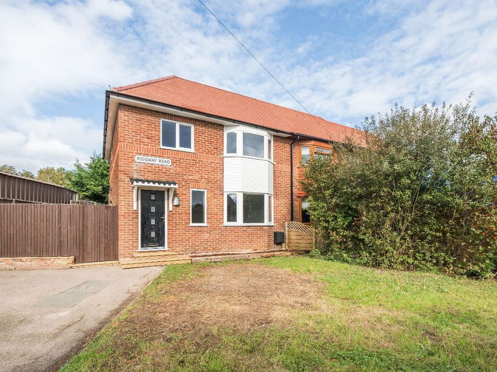 3 bed semidetached house for sale in Ridgway Road, Brogborough