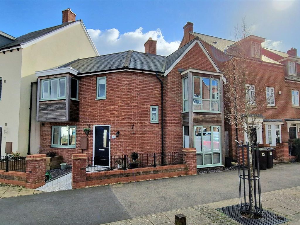 3 bed end terrace house for sale in Gold Furlong, Marston Moretaine