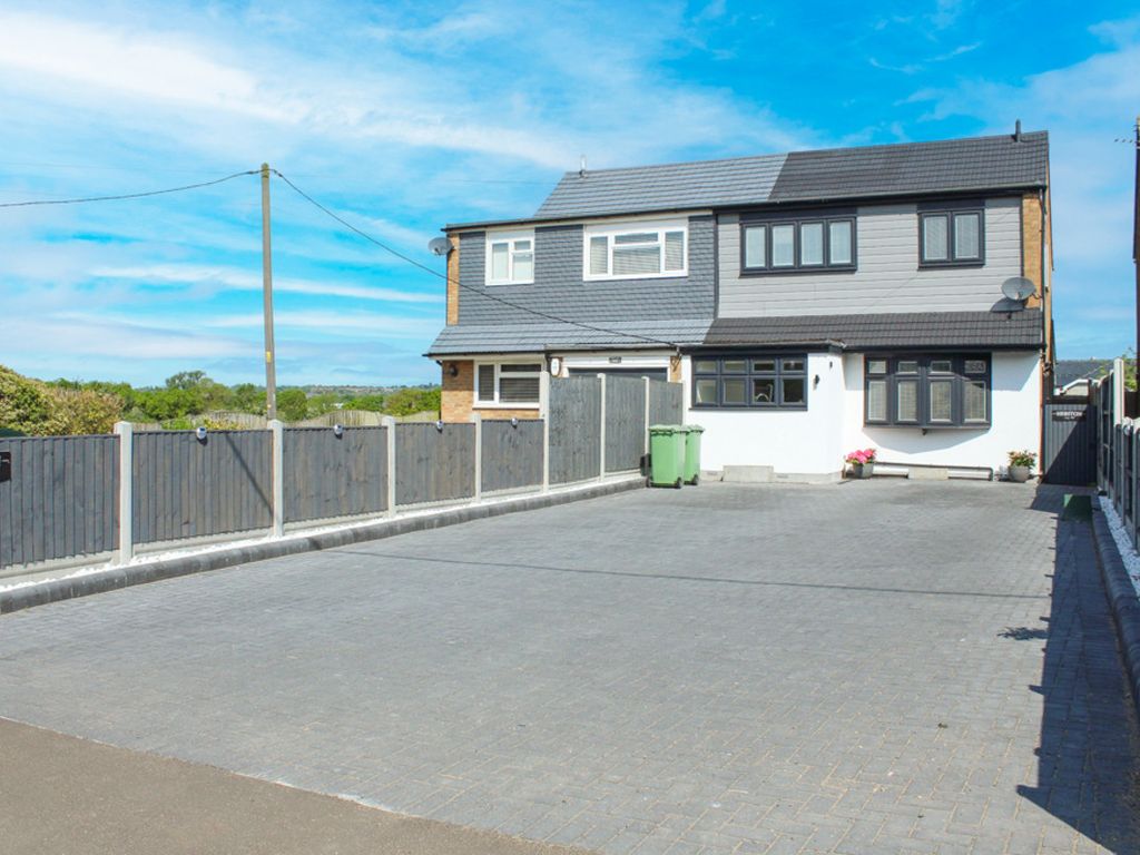 4 bed semidetached house for sale in Crays Hill, Billericay CM11 Zoopla