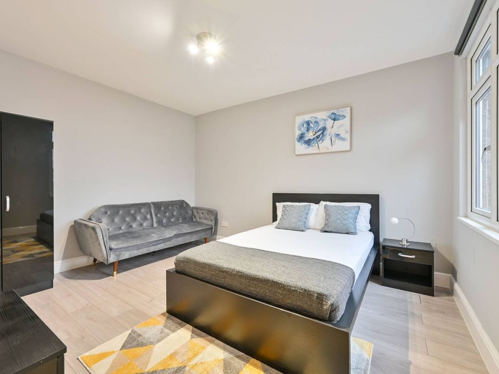 Studio to rent in Thurlby Road, Wembley HA0, £1,100 pcm Zoopla