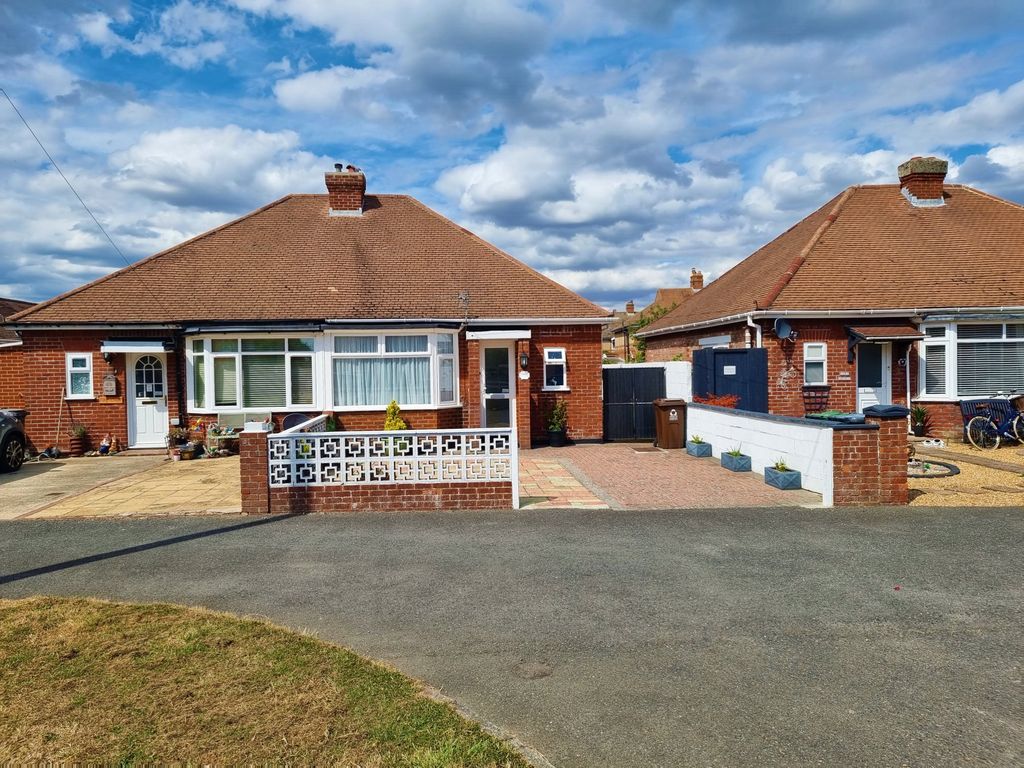 2 bed semidetached bungalow for sale in Dunkeld Road, Gosport PO12 Zoopla